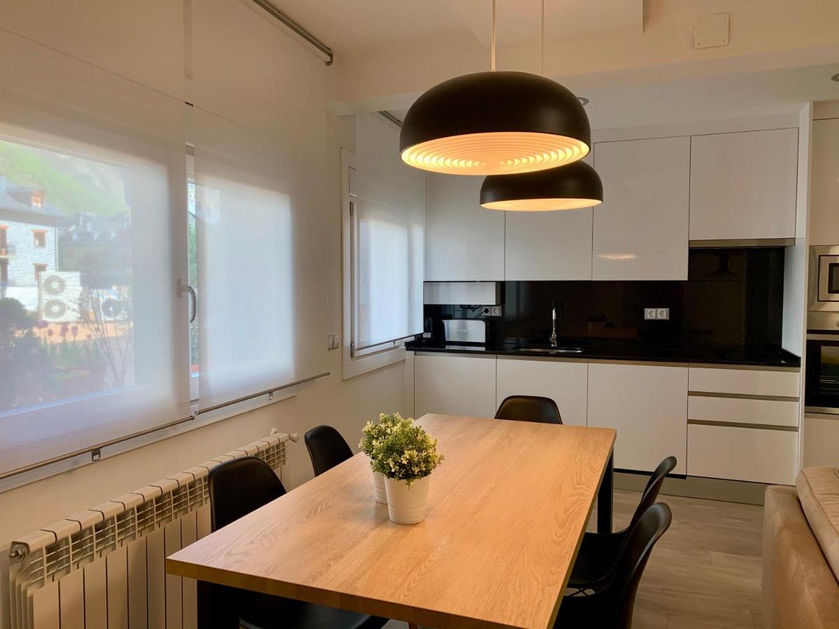 Bpirineos-Benazken Apartment Бенаск Екстериор снимка